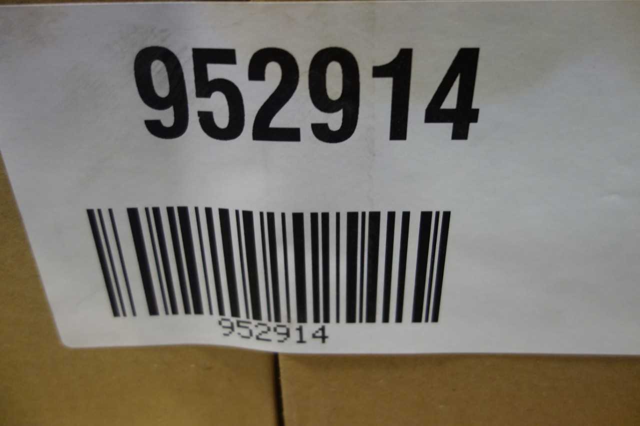 1 PALLET OF CROUSE HINDS GLASS GLOBE LIGHT FIXTURES - LIGHTING