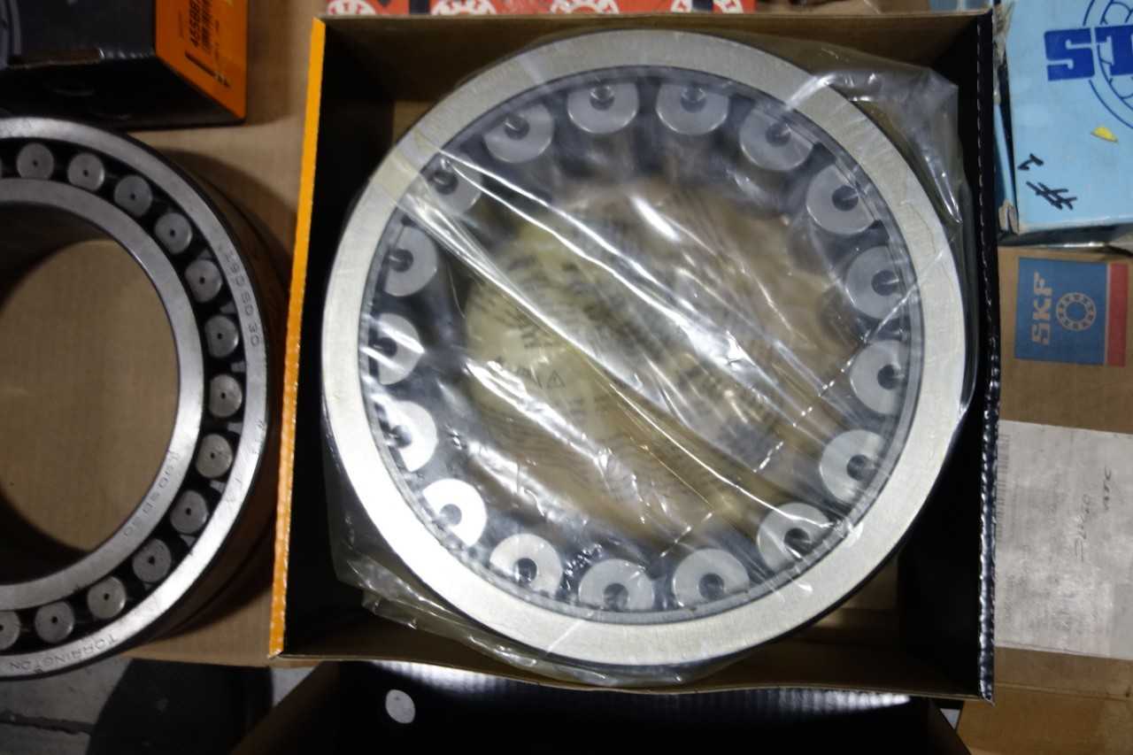 PALLET OF ASSORTED BEARINGS - BEARINGS