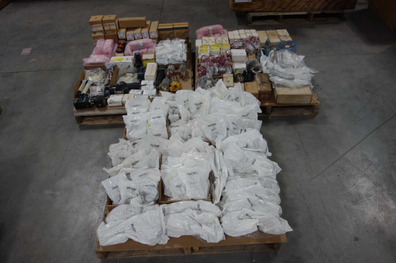 3 PALLETS OF ASSORTED VALVES AND VALVE ACCESSORIES - VALVES
