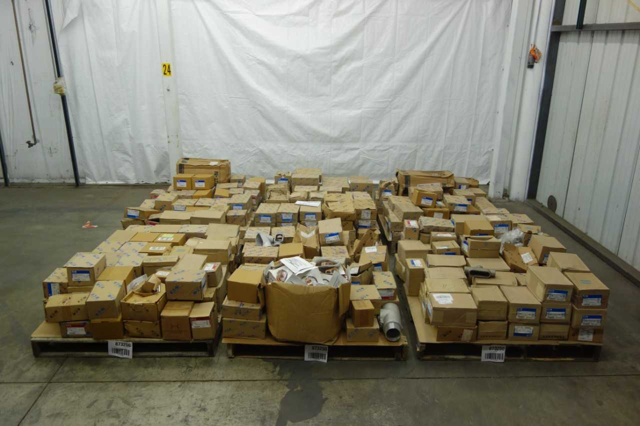 6 PALLETS OF ASSORTED EATON CONDUIT FITTINGS - CONDUIT FITTING