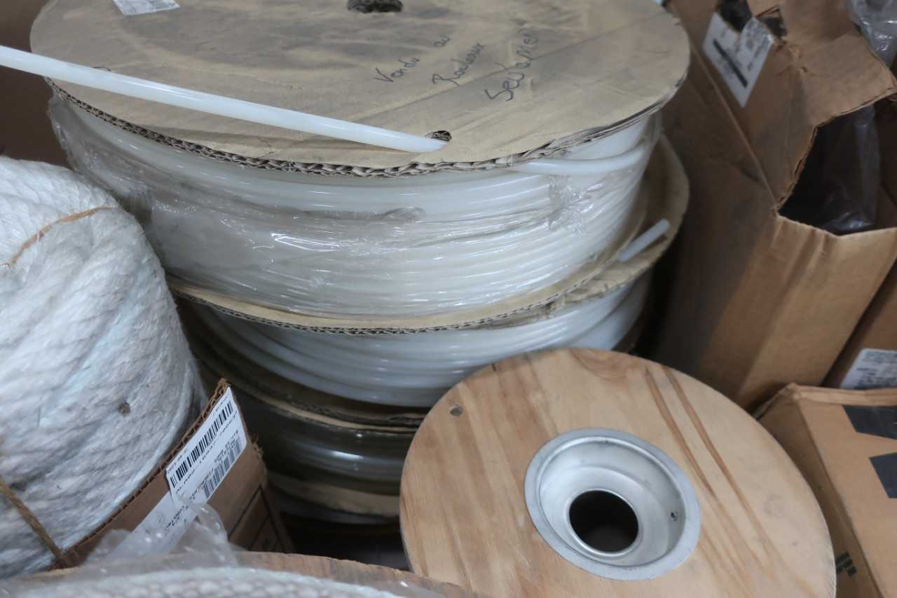 4 PALLETS OF ASSORTED SHOP SUPPLIES - LIGHTING