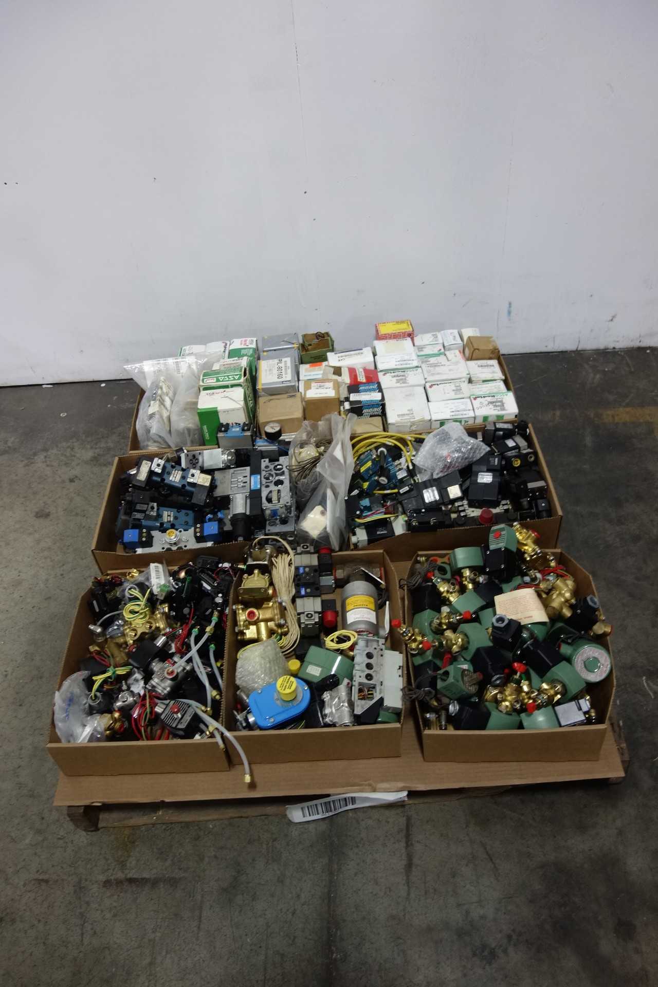 PALLET OF SOLENOID VALVES - SOLENOID VALVE
