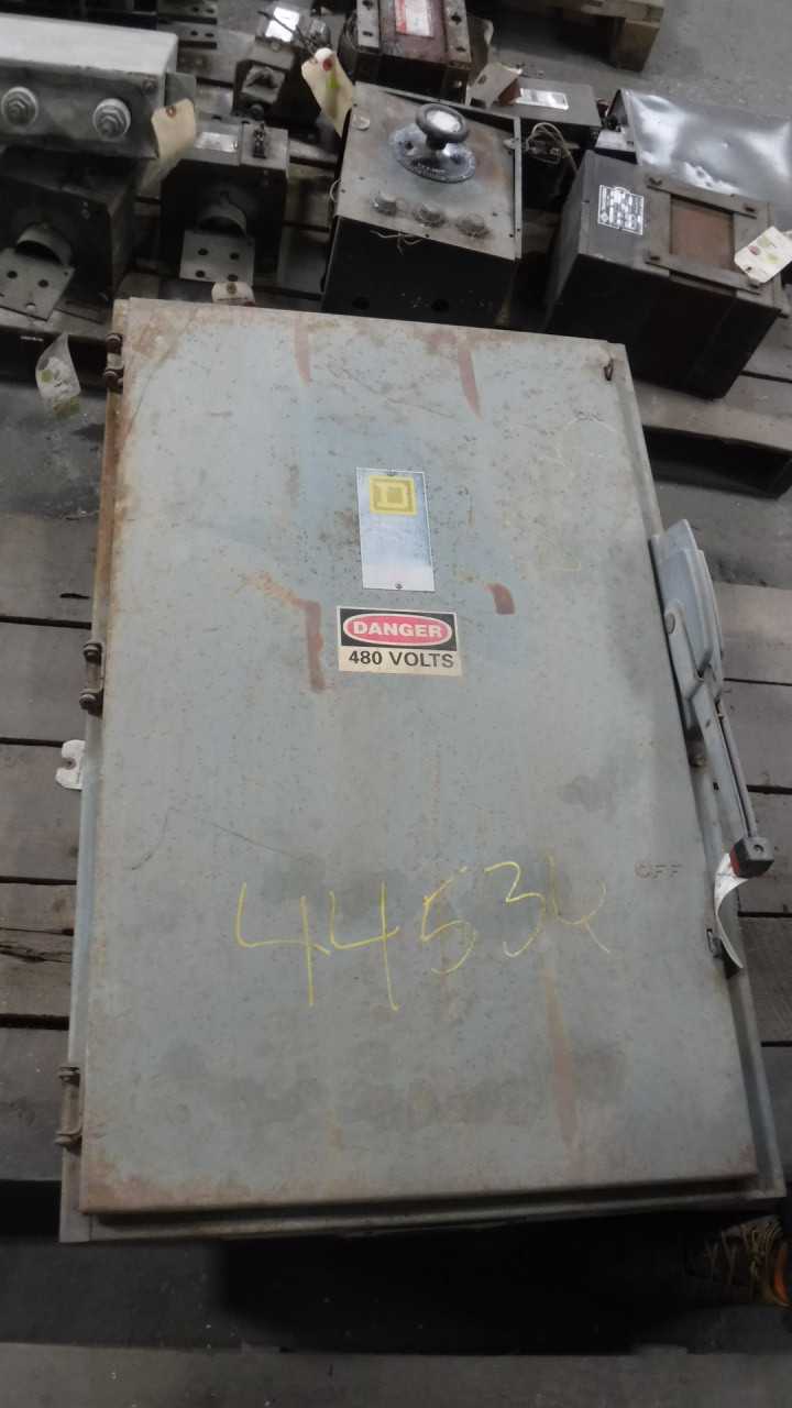 400 Amp Square-D Safety Switch - DISCONNECT SWITCHES