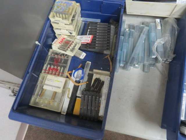 All items in pictures, Various high speed taps and drills, make Guhring, Sandvik, Greenfield etc - MISCELLANEOUS