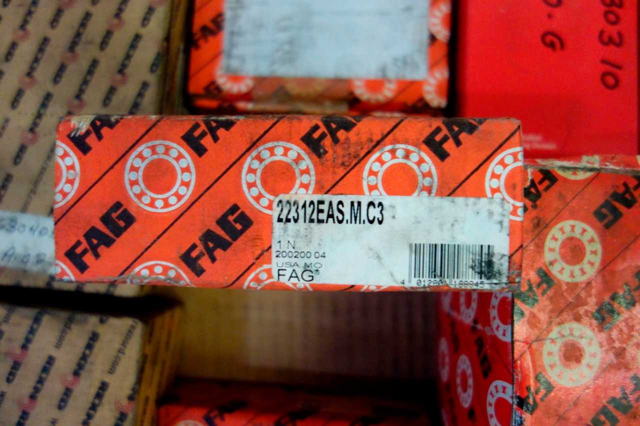 1 PALLET OF ASSORTED BEARINGS - BEARINGS