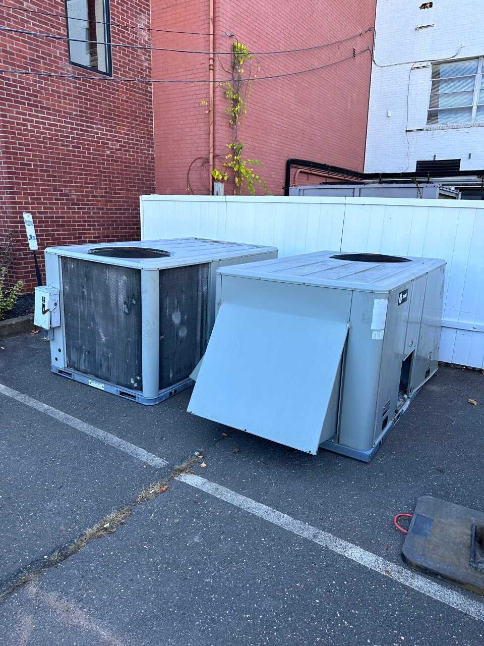 TRANE THC102AR0A 10 TON CONDENSER (Unit 1) - HVAC EQUIPMENT