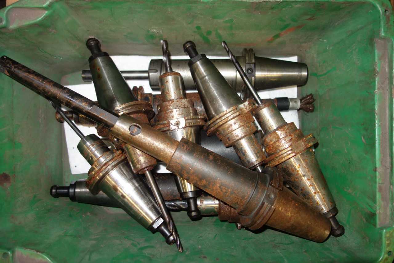 CAT 50 TOOL HOLDERS WITH ATTACHMENTS - MACHINING ACCESSORIES & TOOLING