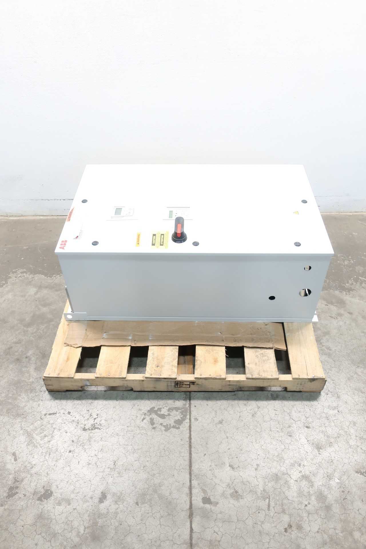 ABB ACH550-BCR-125A-4 380-480V-AC 0-500HZ 0-480V-AC 100HP AC VFD DRIVE - MOTOR DRIVES