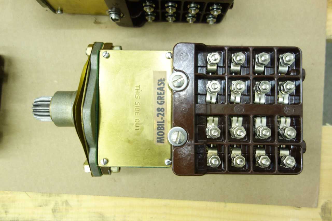 PALLET OF LIMIT SWITCH ASSEMBLIES - ELECTRICAL COMPONENTS