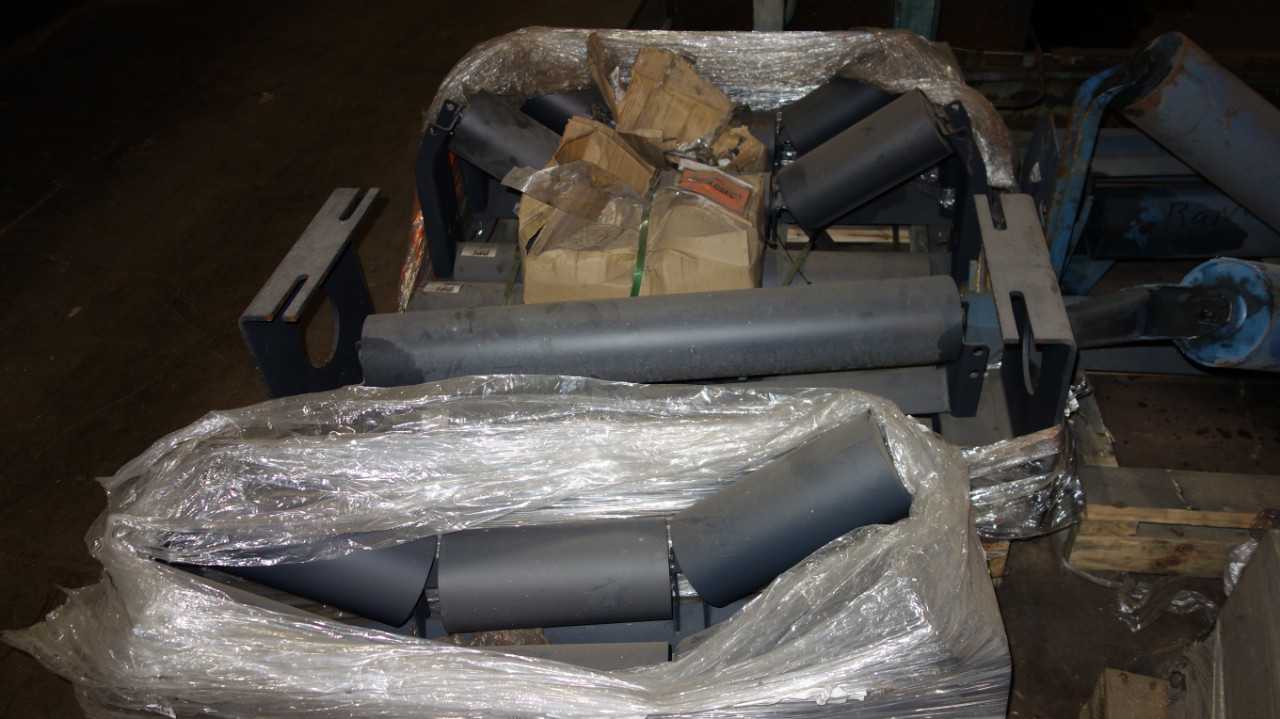 LOT OF ASSORTED CONVEYOR IDLERS AND PULLEYS - CONVEYORS