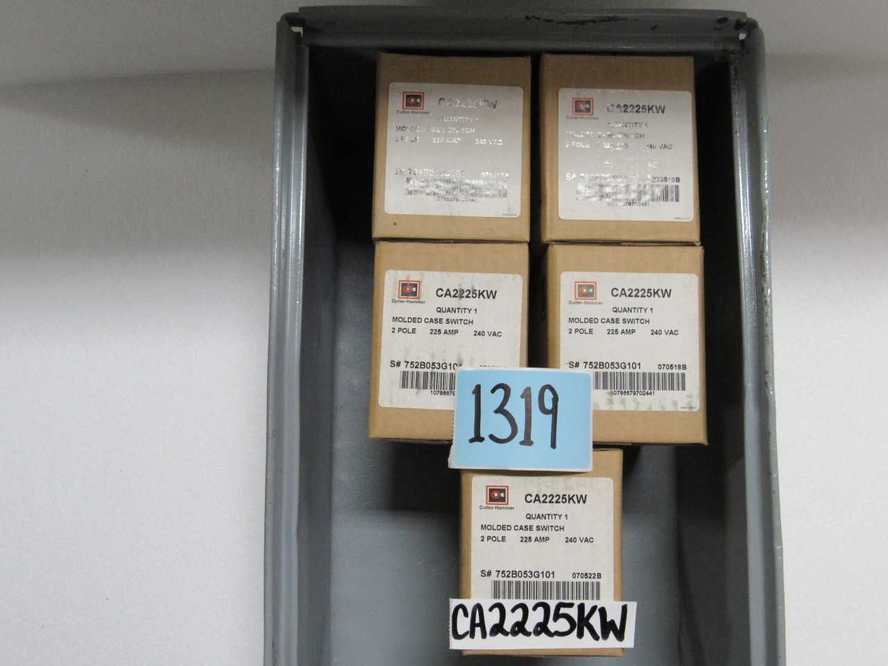 LOT OF EATON BREAKERS - MISCELLANEOUS