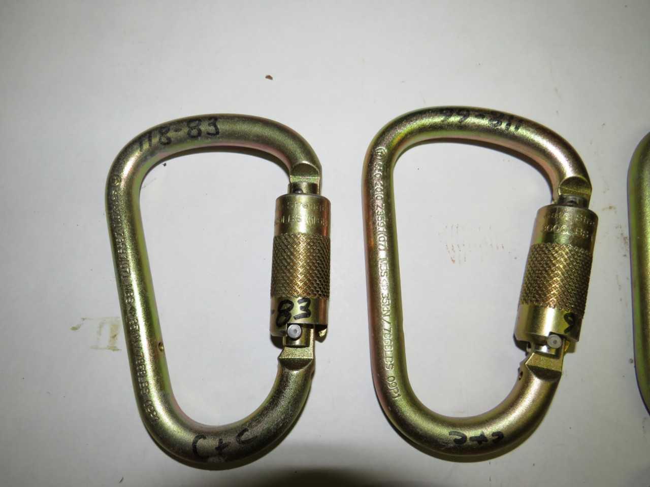 LOT OF 6 CARABINERS Z259.12, 0321, EN362:2004/B, S50-2010, Z359.1(07), MBS, 35KN/7868LBS 09P1 - LIFTING EQUIPMENT