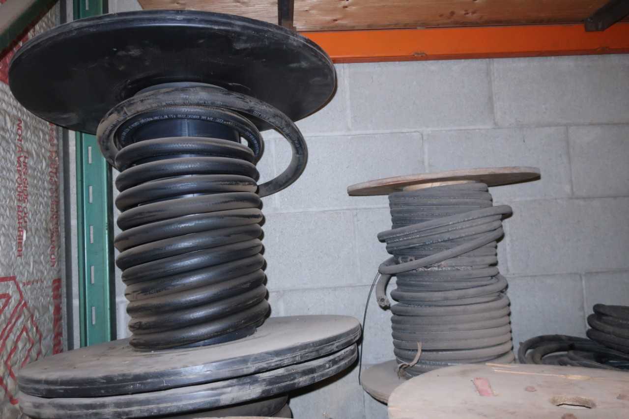 LOT OF ASSORTED HYDRAULIC HOSE - POWER TRANSMISSION