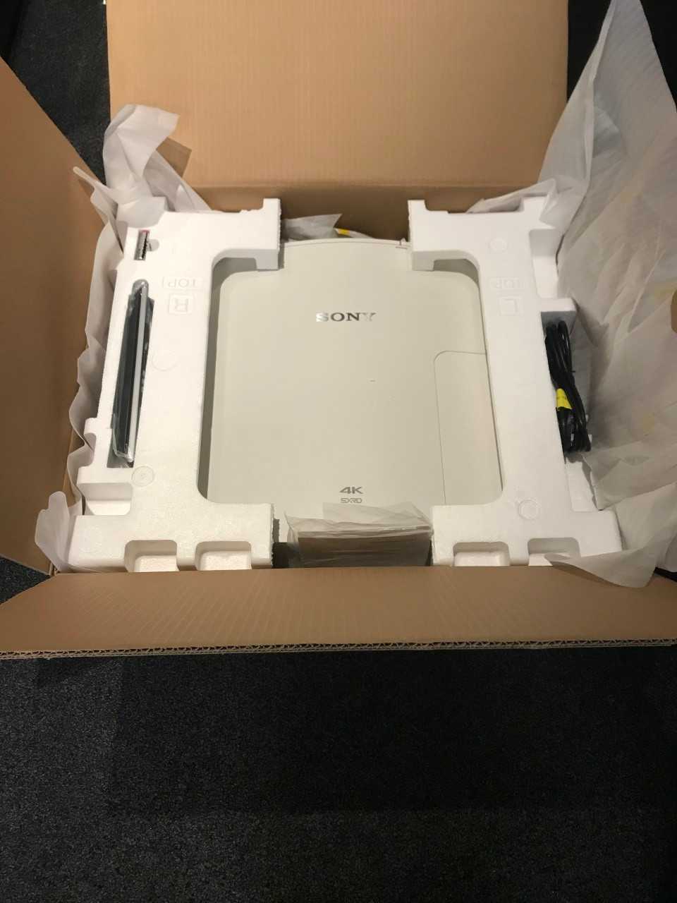 Sony VW260 Projector - Demo Stock - MISCELLANEOUS