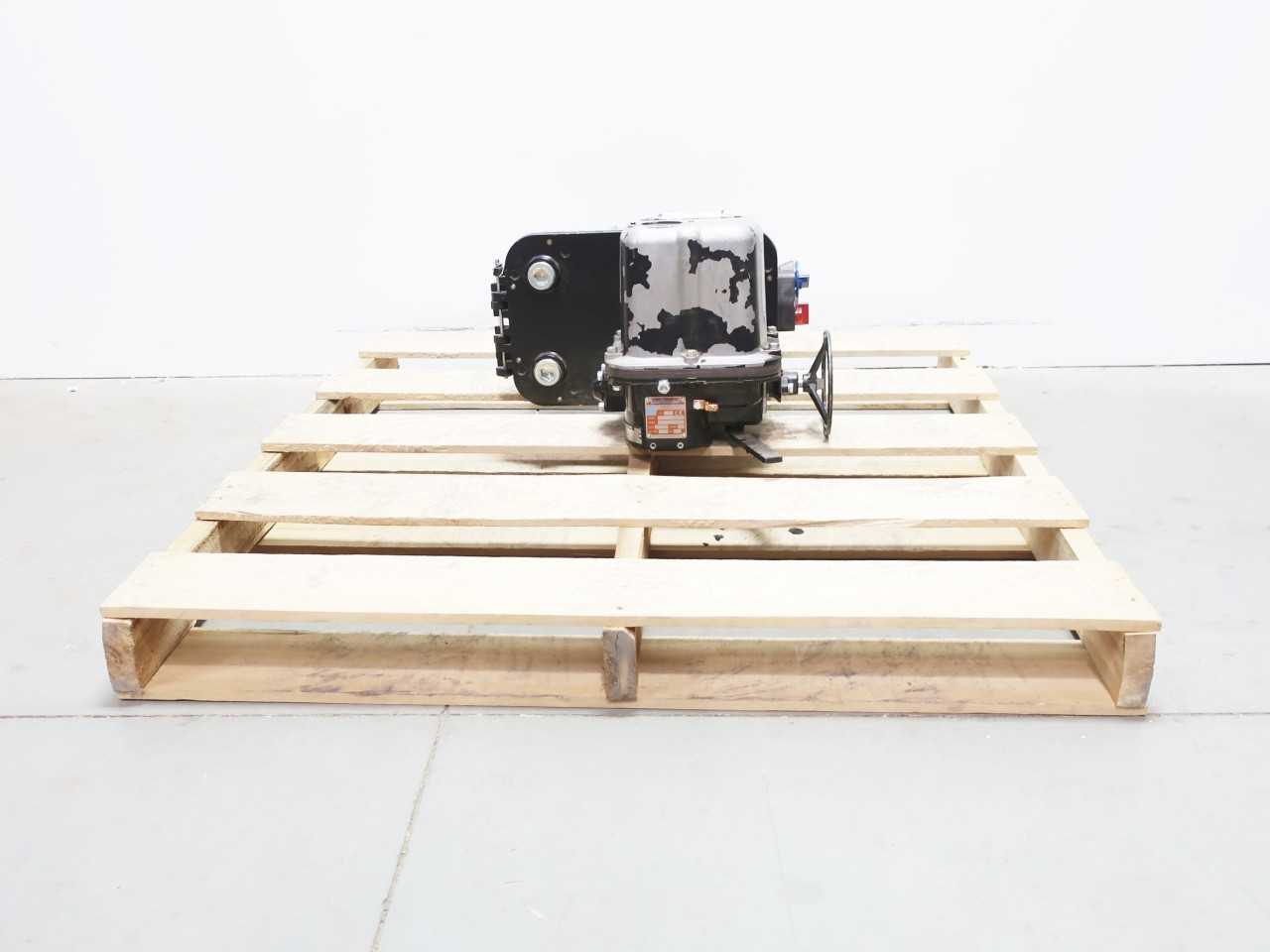 LIMITORQUE LY-1001 115V-AC ELECTRIC VALVE ACTUATOR - VALVES