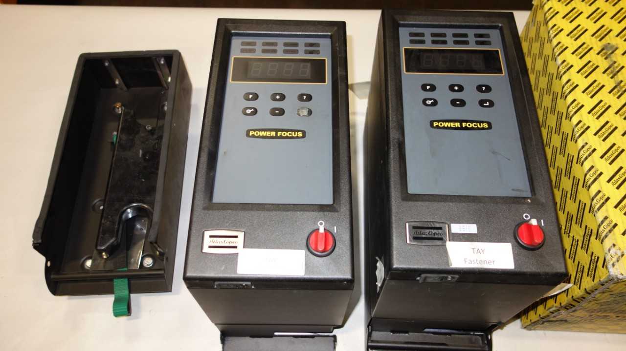 LOT OF 2 LOT ATLAS COPCO PF4000-C-W TENSOR NUTRUNNER CONTROLLERS 8433 7100 05 - AUTOMATION & CONTROLS
