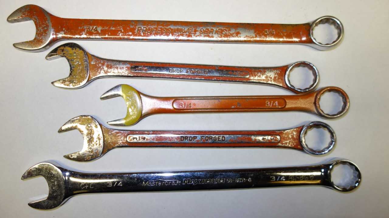 LOT OF 12 ASSORTED COMBINATION WRENCHES - HAND TOOLS