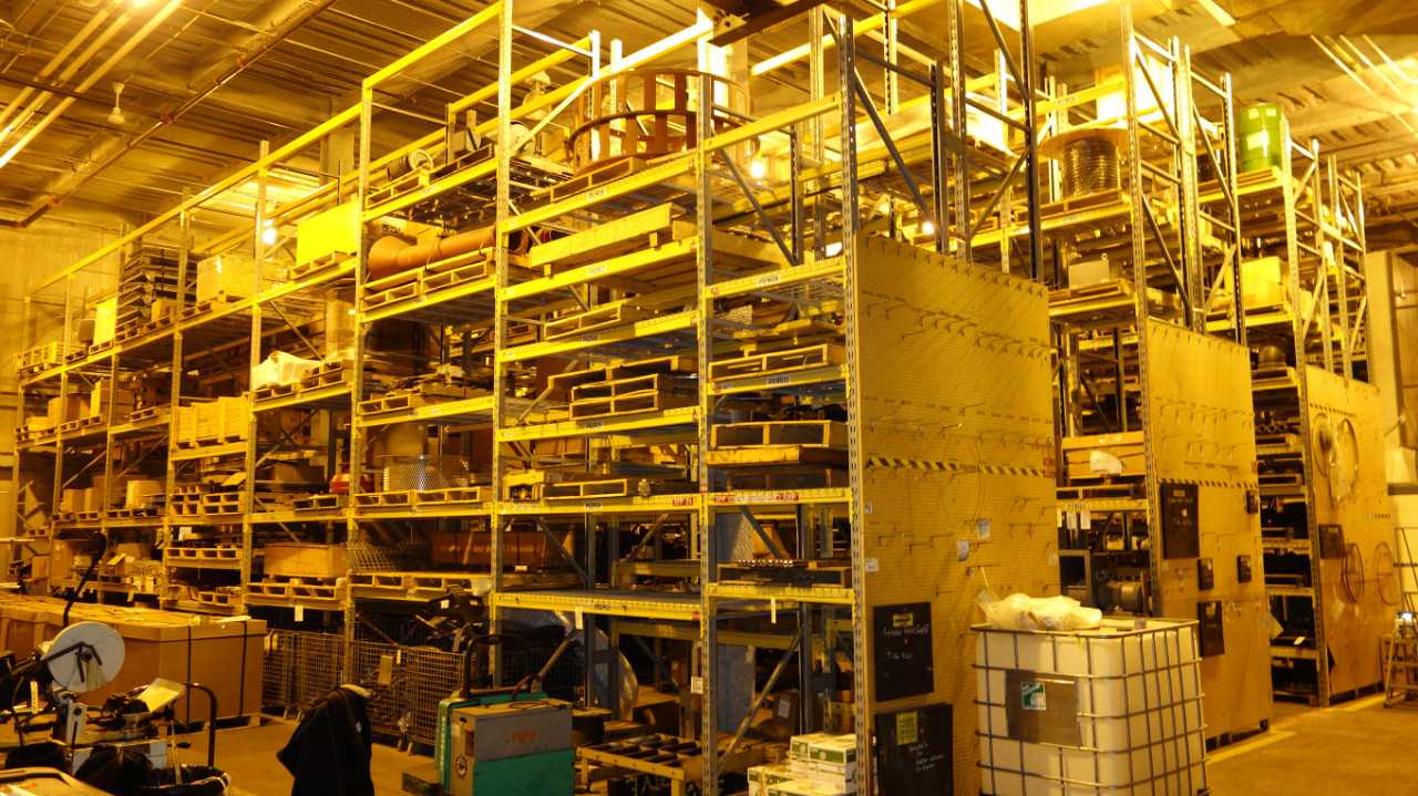 9 ROWS OF STEEL RACKING (DELAYED REMOVAL) - PALLET RACKING