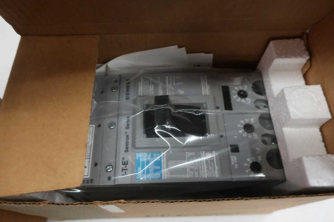 LOT OF 2 SIEMENS FD64F250 250A CIRCUIT BREAKERS - CIRCUIT BREAKERS