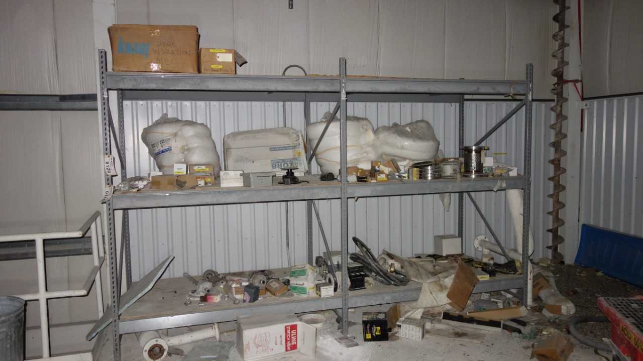 2 SECTIONS OF STEEL SHELVING (EXCLUDING CONTENTS) - PALLET RACKING