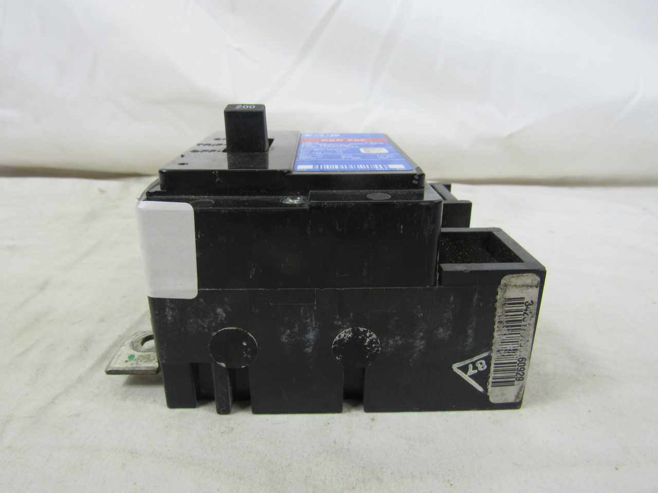 Quantity of 9x CSR2200N Main Breakers - CIRCUIT BREAKERS