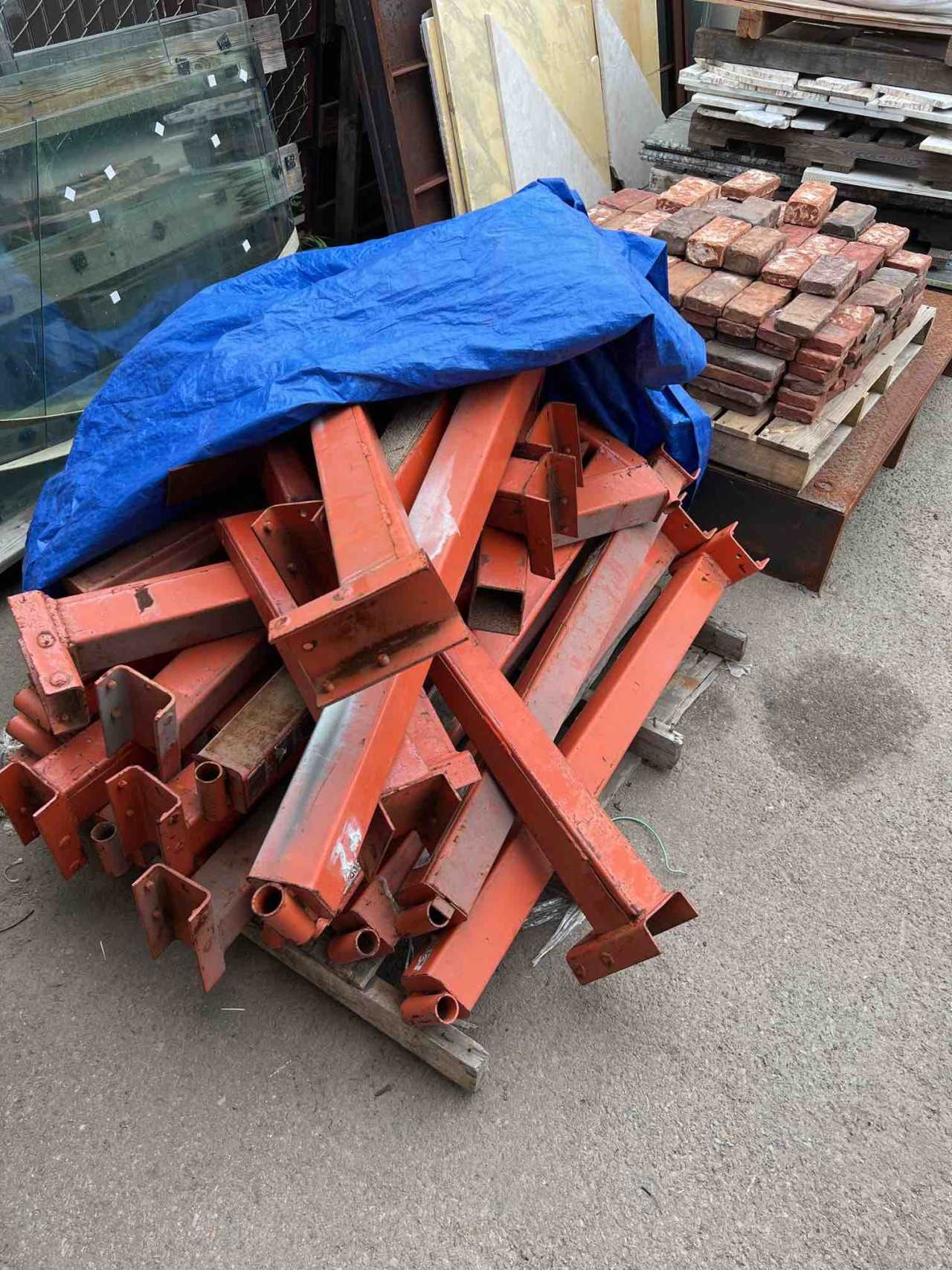 Lot of Pallet Racking -Cantilever and Traditional Storage Systems - PALLET RACKING