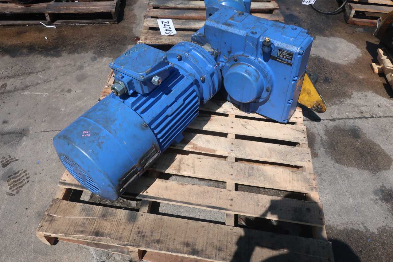 SUMITOMO EHYMS20-D6165B-Y2-B-28 GEAR REDUCER - GEAR REDUCERS