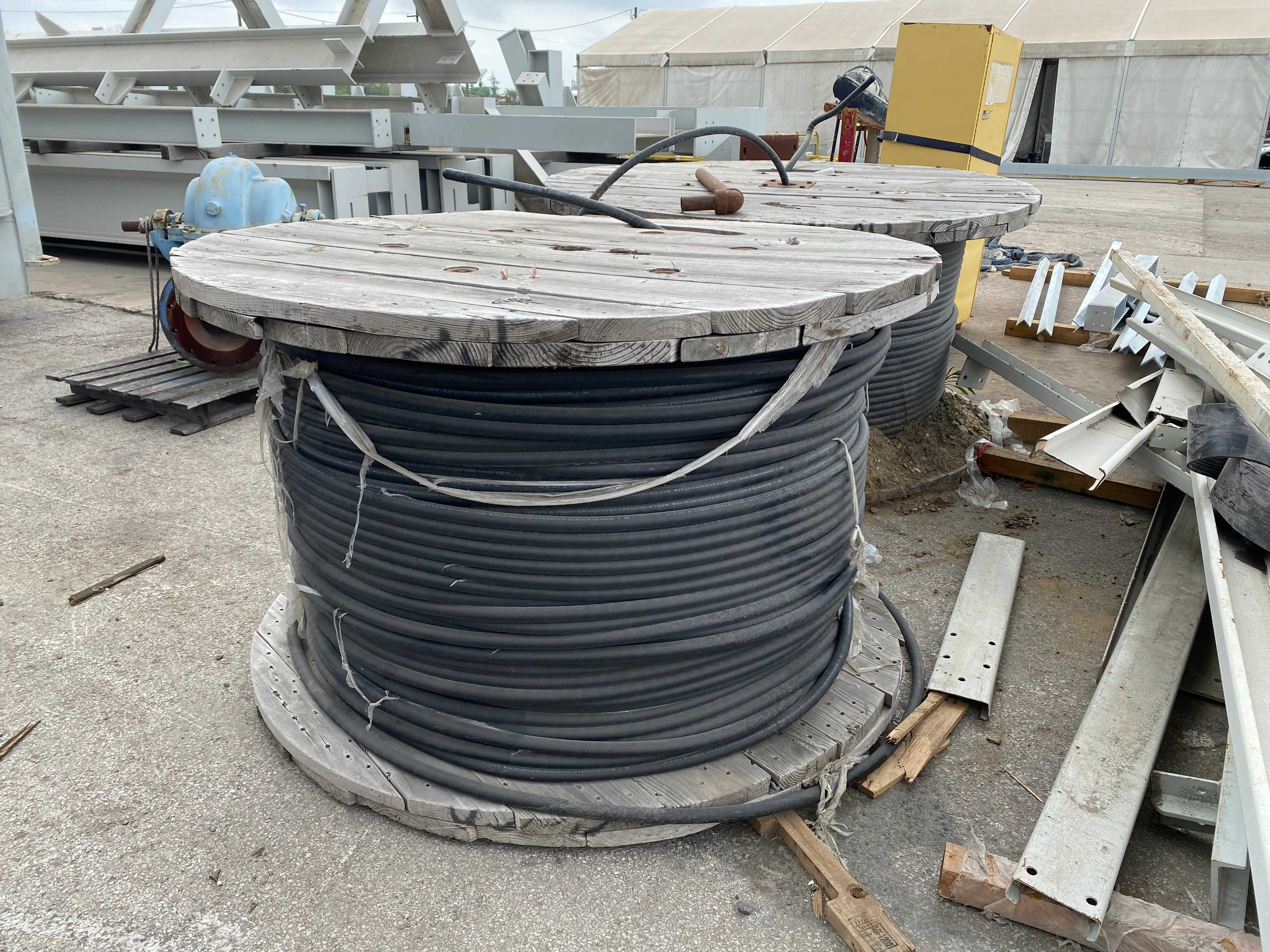 Lot of 3 large roles heavy duty electrical wiring - ELECTRICAL COMPONENTS