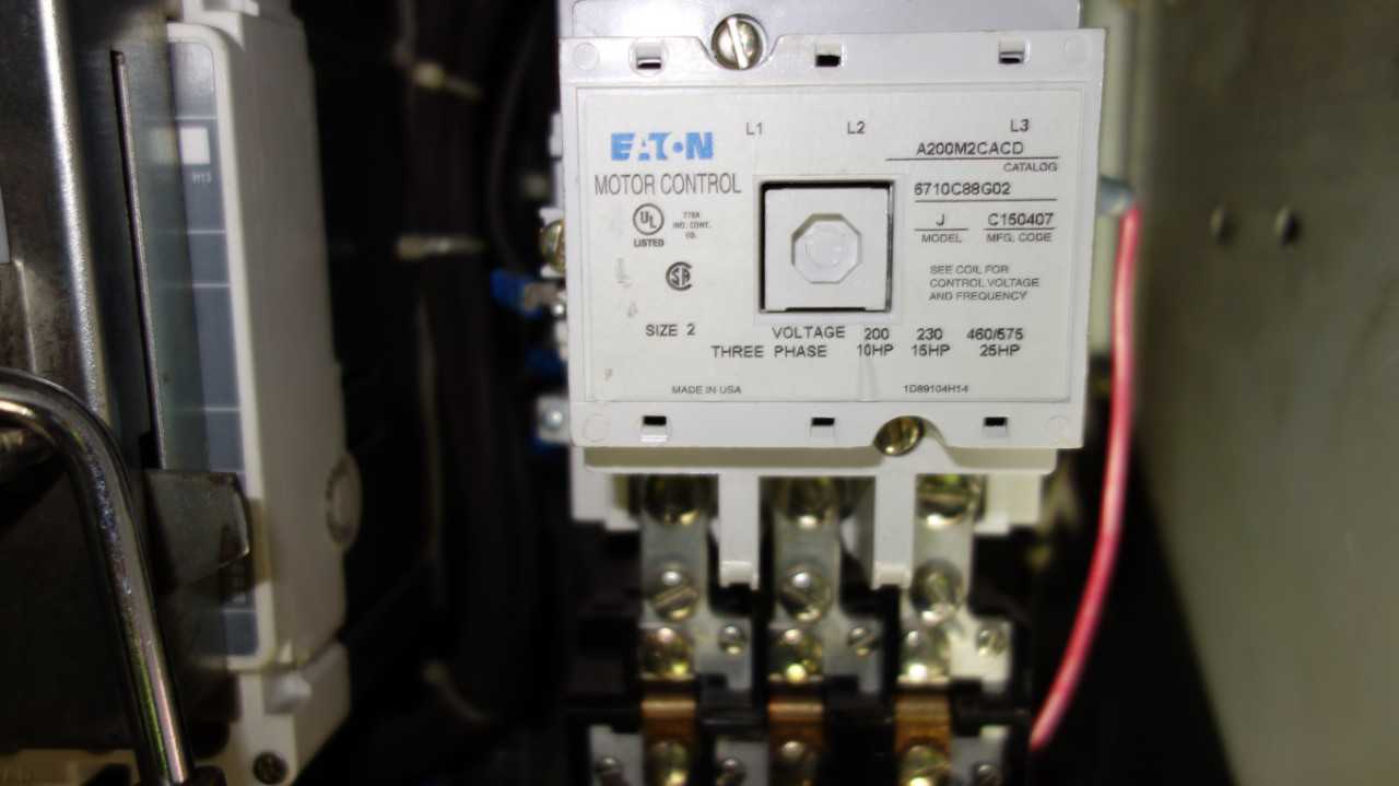X2 VERTICAL SECTIONS OF WESTINGHOUSE MCC BUCKETS - MOTOR CONTROL CENTERS