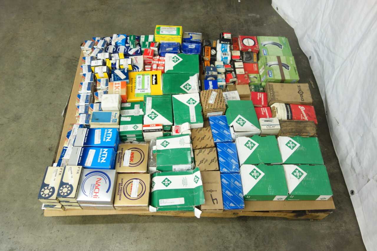 PALLET OF ASSORTED BEARINGS AND SEALS - BEARINGS