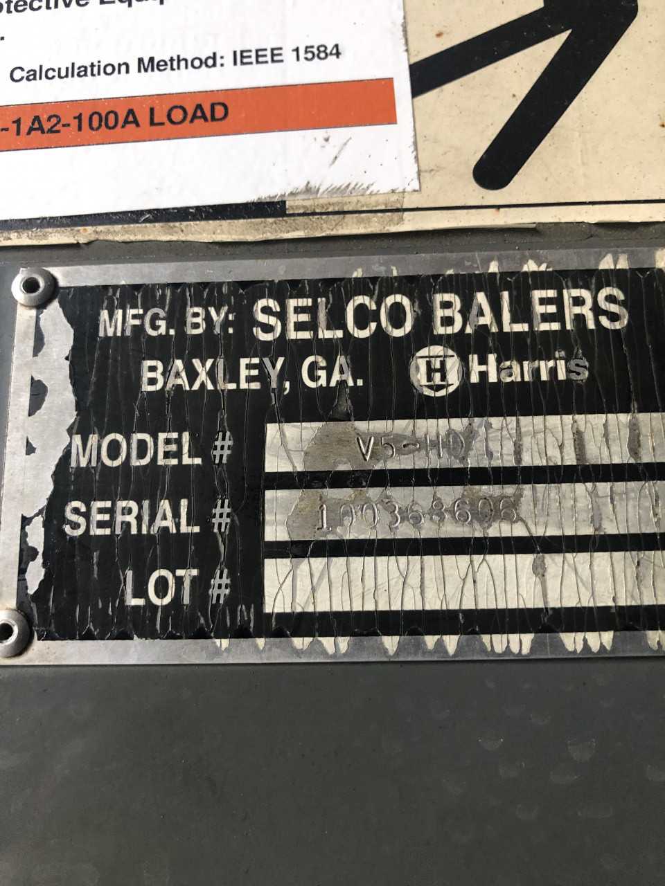 Selco Baler Model V5-11D - BALERS