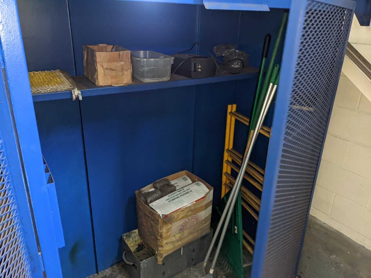 2 DOOR STORAGE CAGE CABINET WITH CONTENTS - TOOL STORAGE