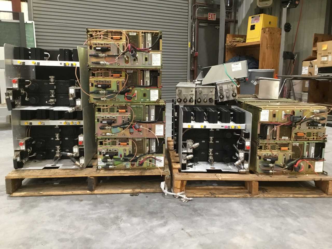 Lot of 2 Pallets of Motorola Equipment - ELECTRIC POWER TOOLS