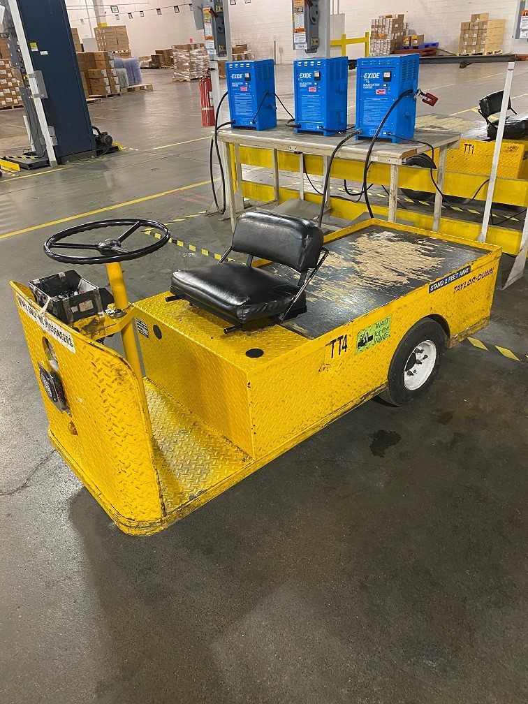 Taylor Dunn 3 Wheel Tugger - MATERIAL HANDLING