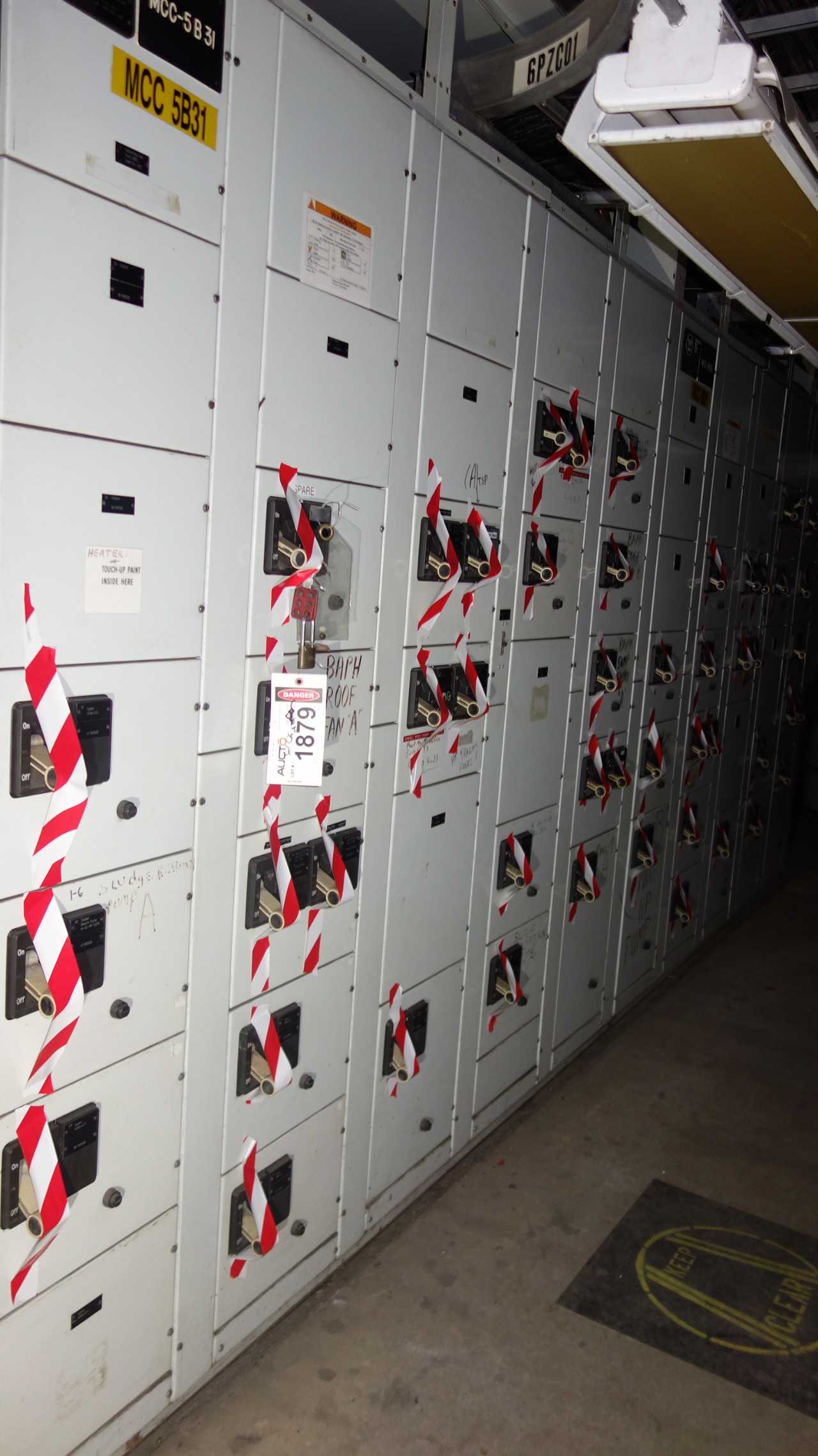 X10 VERTICAL SECTIONS OF WESTINGHOUSE MCC BUCKETS - MOTOR CONTROL CENTERS