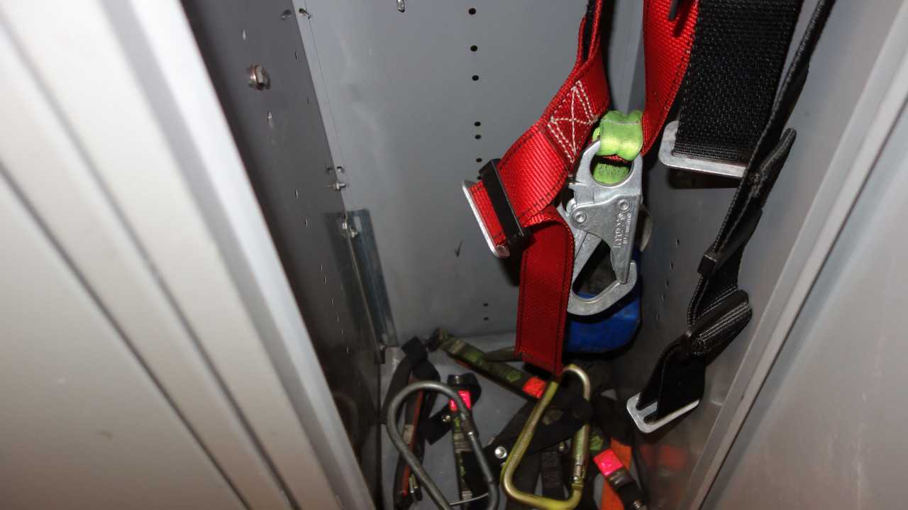 CONTENTS WITH CABINETS, FALL PROTECTION - SAFETY EQUIPMENT