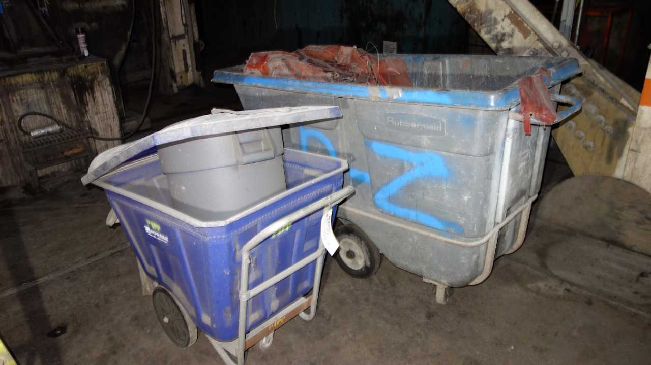 RUBBERMAID AND AKRO-MILLS GARBAGE CARTS - ROLLING CARTS
