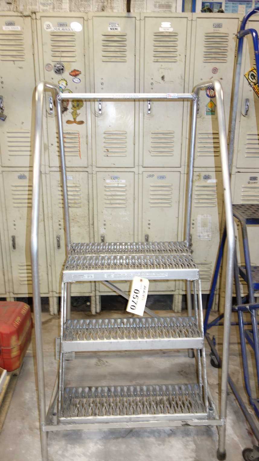 COTTERMAN 350 LB STATIONARY 3 STEP 30 IN PLATFORM LADDER - PLANT & FACILITY