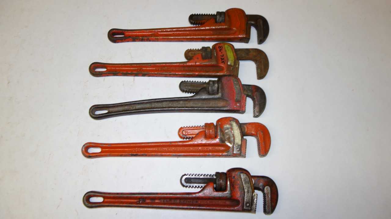 LOT OF 5 RIDGID 14 IN ADJUSTABLE PIPE WRENCHES - HAND TOOLS