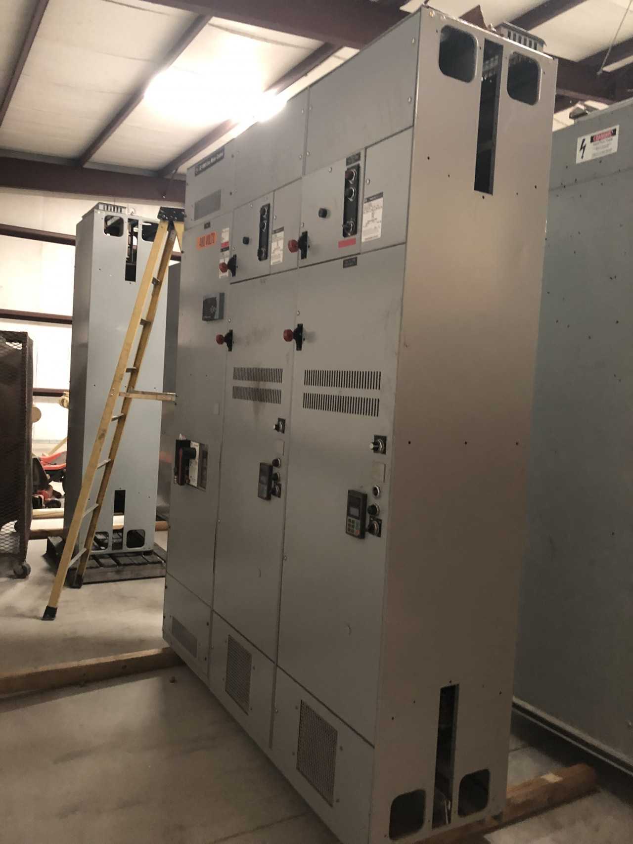 GE, 8000 Line, Motor Control - MOTOR CONTROL CENTERS
