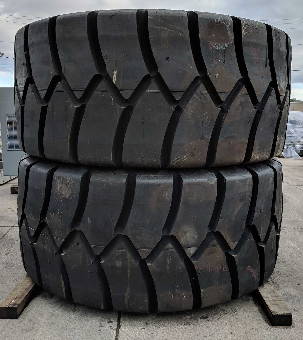 LOT OF 4 MICHELIN 45/65R45 XLDD1 LOADER TIRES - WHEEL LOADERS