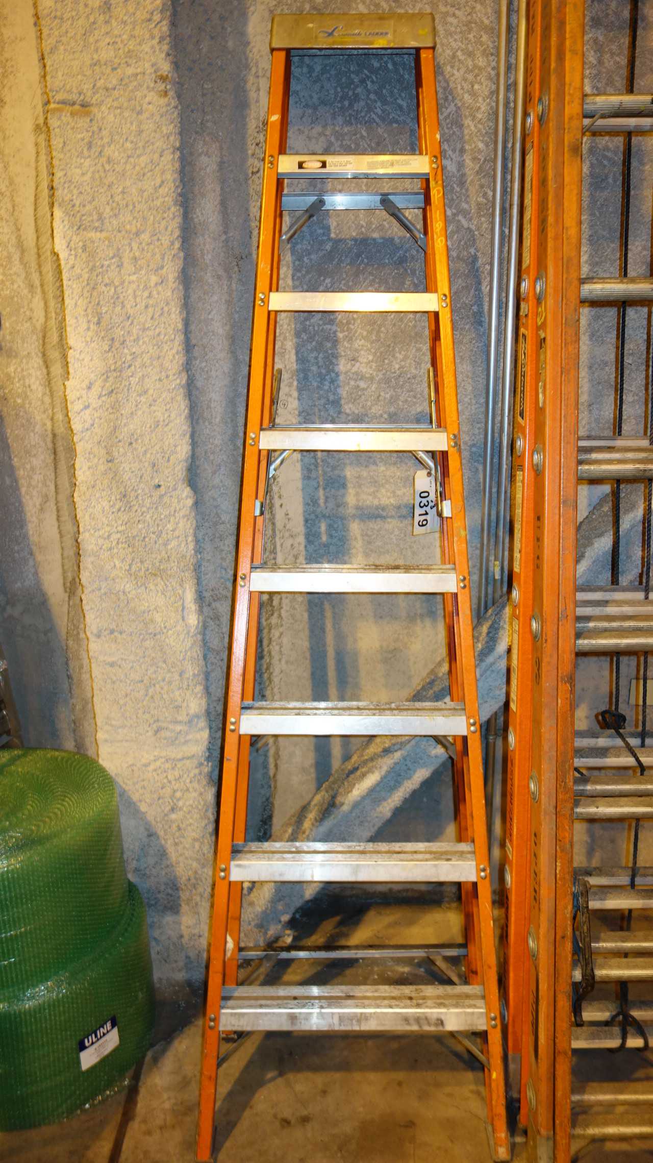 LOT OF 3 ASSORTED LADDERS 8FT TO 24 FT - ELECTRIC POWER TOOLS
