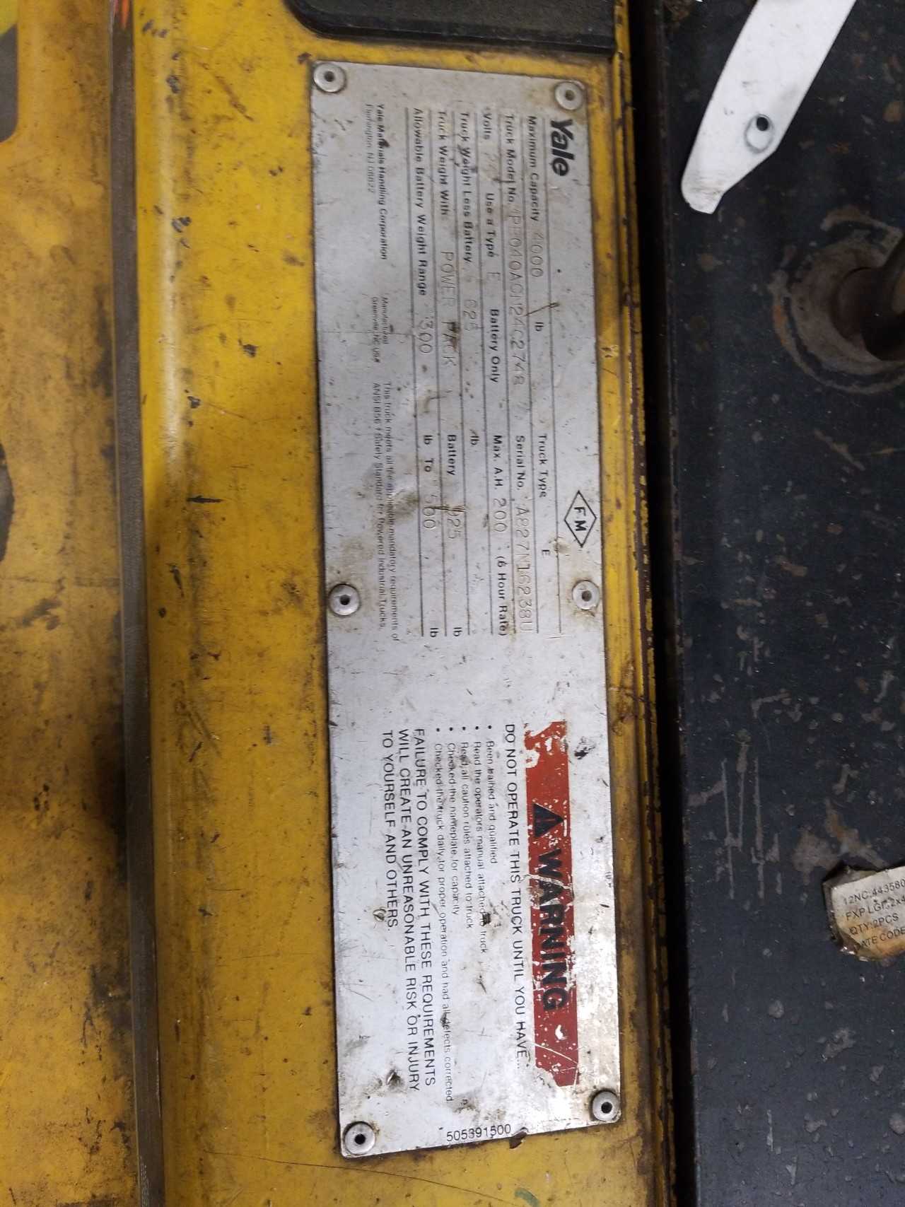 LOT OF 3 YALE ELECTRIC PALLET JACKS - MISCELLANEOUS