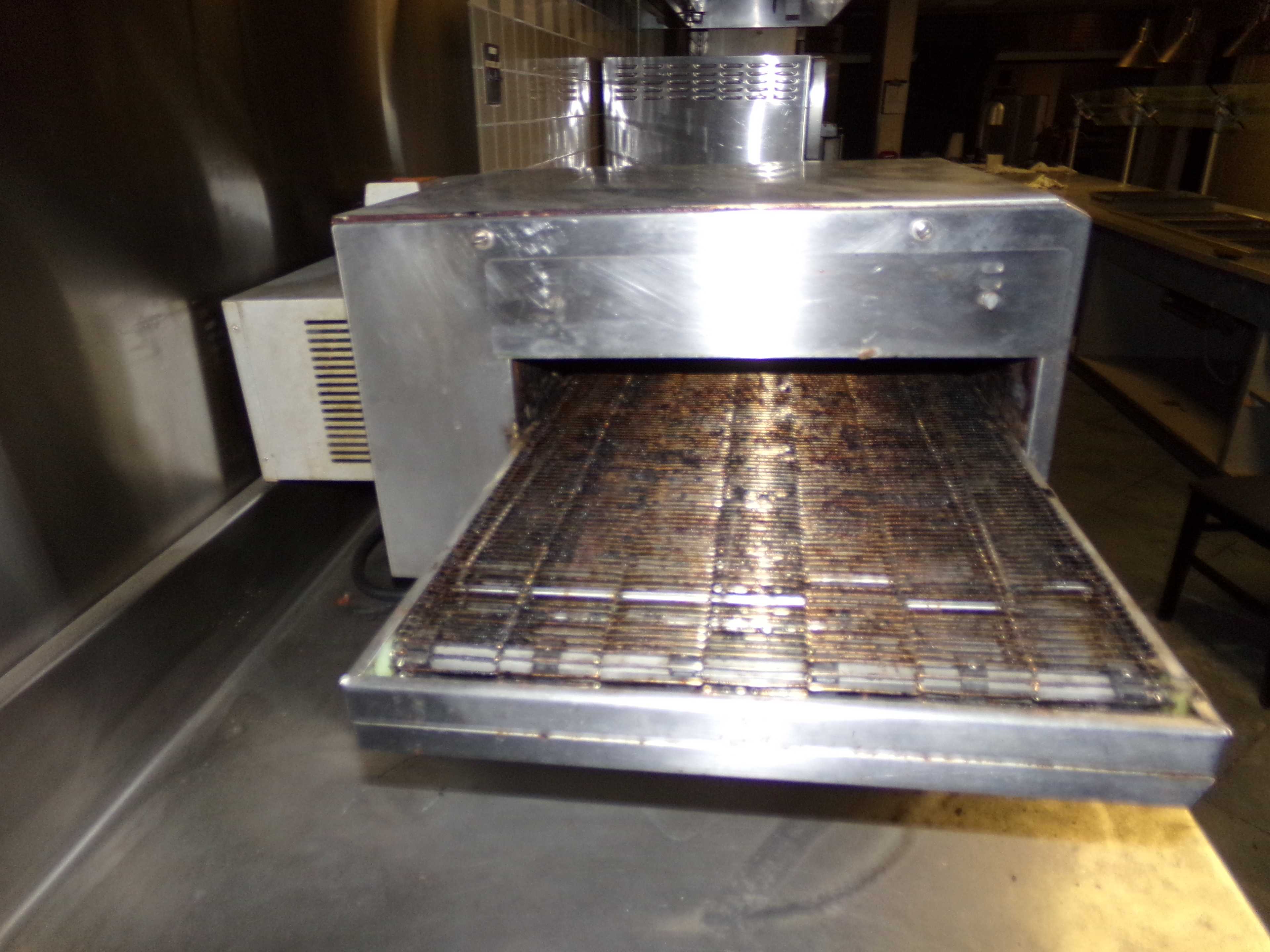 LINCOLN 1301 IMPINGER COUNTERTOP OVEN - LAB & SCIENTIFIC