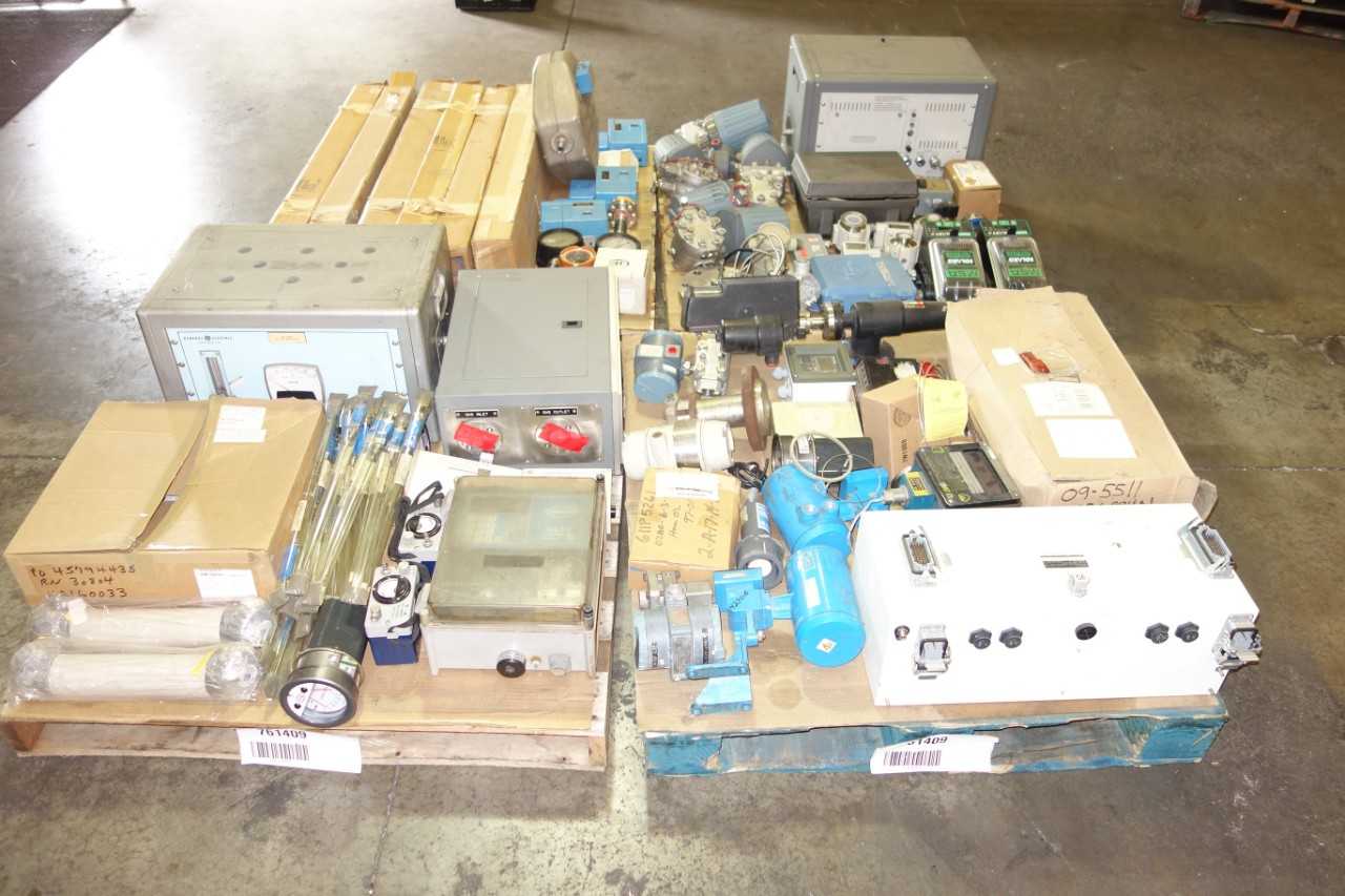 4 PALLETS OF ASSORTED TRANSMITTERS, SENSORS, FLOW METERS, ANALYZERS, CONTROLS, GAUGES, THERMOCOUPLE AND ACCESSORIES - ELECTRICAL COMPONENTS