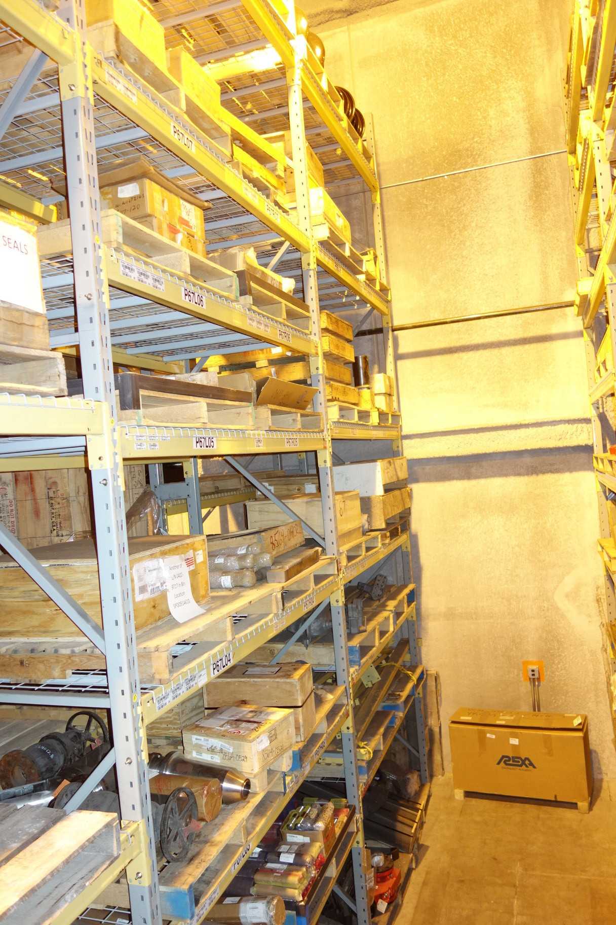 CONTENTS OF 2 UPRIGHT RACKING SECTIONS, VALVES - VALVES