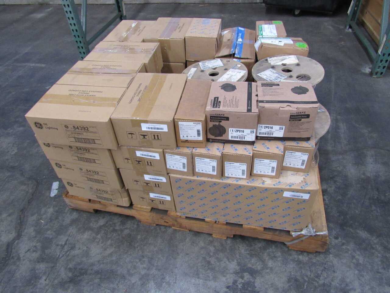 Pallet of 520x Assorted Cable/Wire/Cord/Outlet, Pumps & Lights - ELECTRICAL COMPONENTS