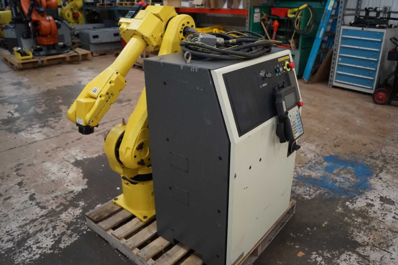 Fanuc M-16iB/20 w/ R-J3iC Control - INDUSTRIAL ROBOTS