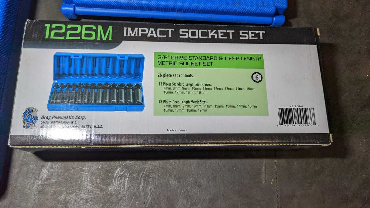 LOT OF IMPACT SOCKET SETS - ELECTRIC POWER TOOLS