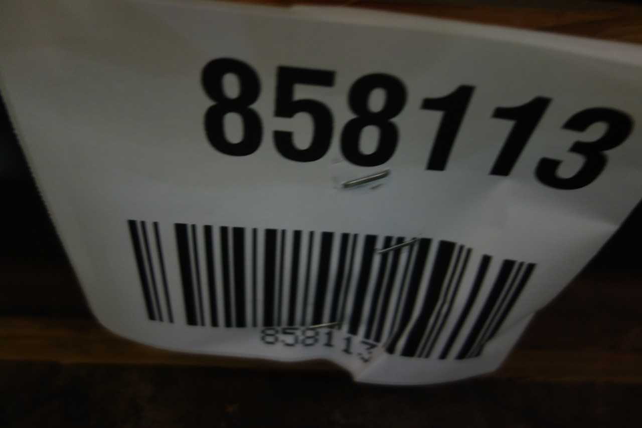 PALLET OF SKF ROLLER BEARINGS AND ADAPTOR SLEEVES - BEARINGS